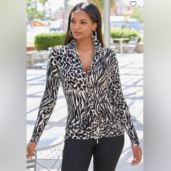 Boston Proper Sweaters - BOSTON PROPER ZIP FRONT ZEBRA BLOCK PRINT SWEATER SIZE 0 BLACK & BONE  ☆